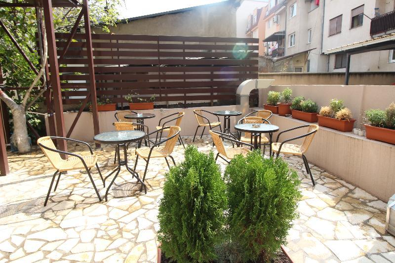 Hotel Vlaho Skopje Exterior foto